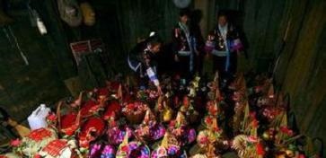 苗族婚俗简介,苗族人在婚恋过程中有何习俗 苗族婚俗简介,苗族人在婚恋过程中有何习俗