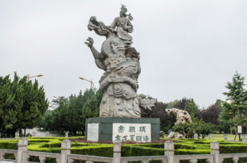 颛顼和祝融是什么关系（祖孙关系，祝融是颛顼玄孙）