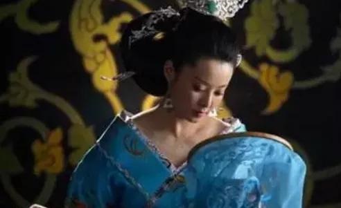 王政君的一生历史故事简介概括(历史的王政君是个怎样的人)