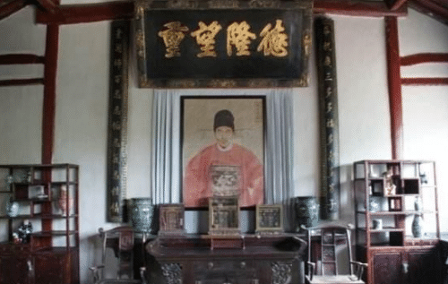 墓碑上的“故、显、考、妣”分别是什么意思 墓碑上的“故、显、考、妣”分别是什么意思