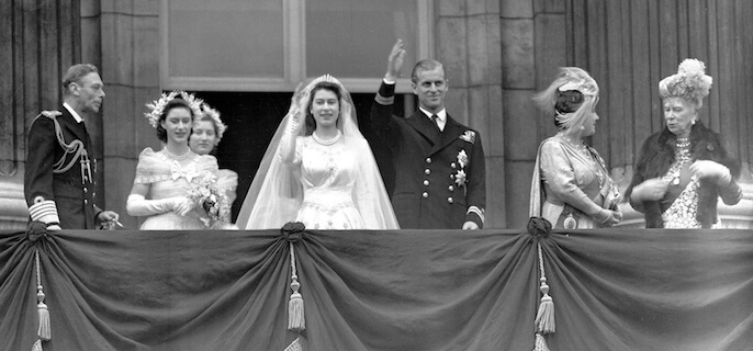 英国女王伊丽莎白二世为何永不退位？